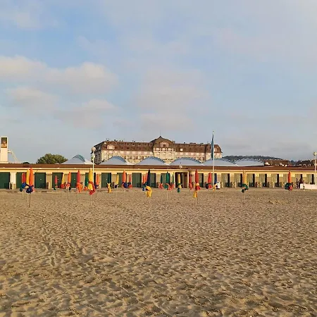 Avec Tennis 5' Minutes A Pied De La Plage, 12' De La Place Morny