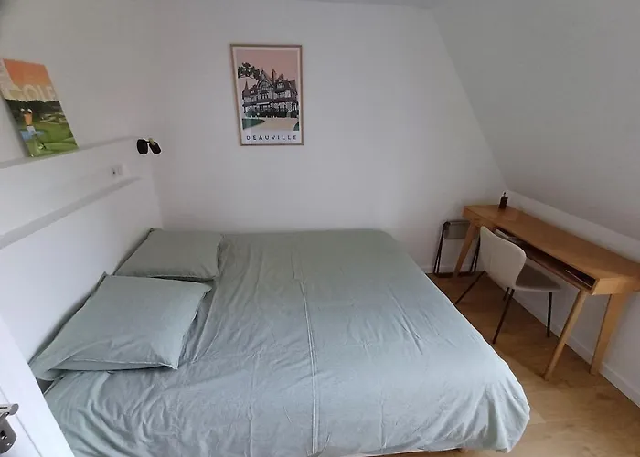 Avec Tennis 5' Minutes A Pied De La Plage, 12' De La Place Morny