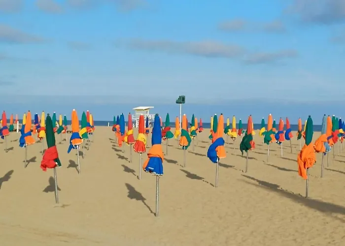 Avec Tennis 5' Minutes A Pied De La Plage, 12' De La Place Morny Deauville