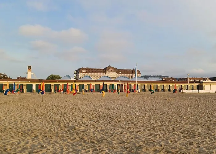 Avec Tennis 5' Minutes A Pied De La Plage, 12' De La Place Morny